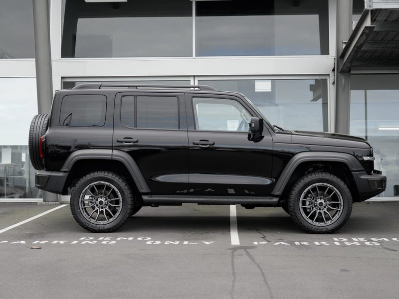 2025 GWM Tank 300 Ultra 2.0P HEV 9A 5Dr SUV image 3