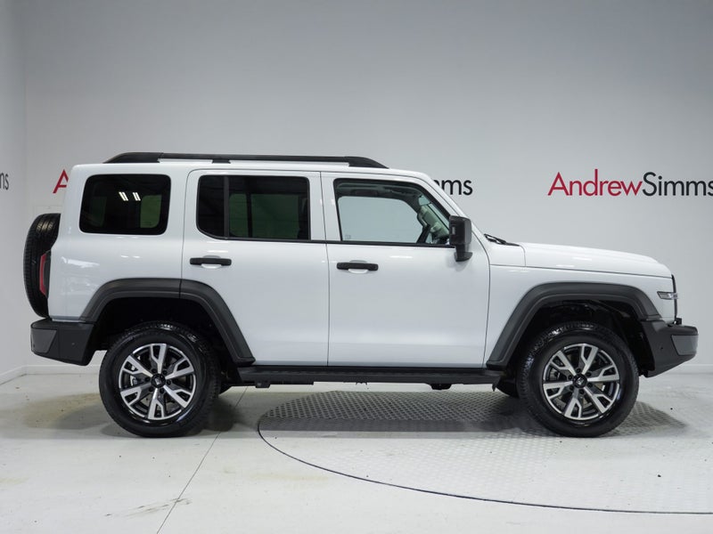 2025 GWM Tank 300 Ultra 2.0PT 4WD HEV 9A 5Dr SUV image 4