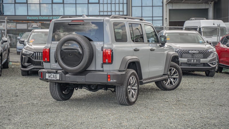 2025 GWM Tank 300 Ultra Diesel 2.4 image 2
