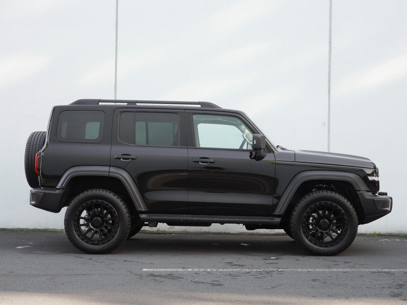 2025 GWM Tank 300 Ultra Diesel 2.4 image 3