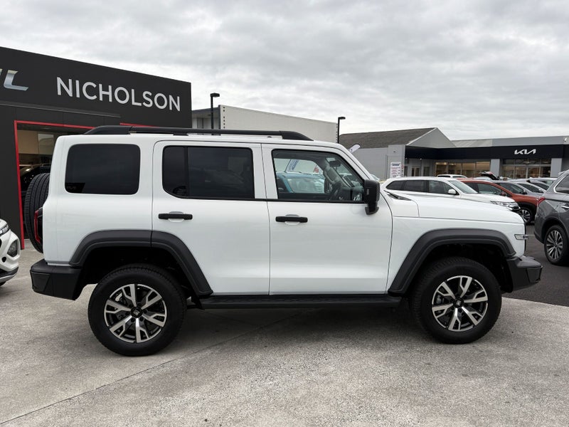 2025 GWM Tank 300 Ultra Diesel 4WD image 3