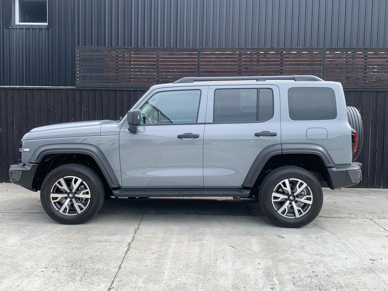 2025 GWM Tank 300 Ultra Diesel image 2