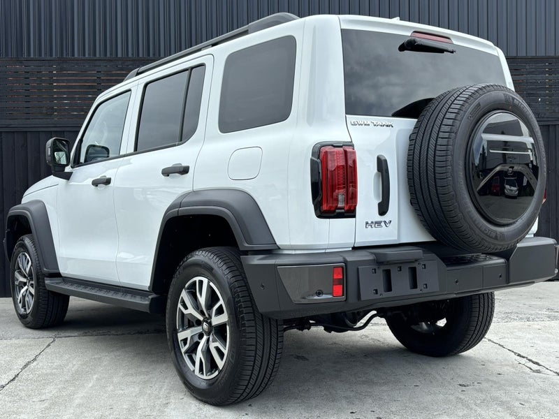 2025 GWM Tank 300 Ultra Petrol image 4