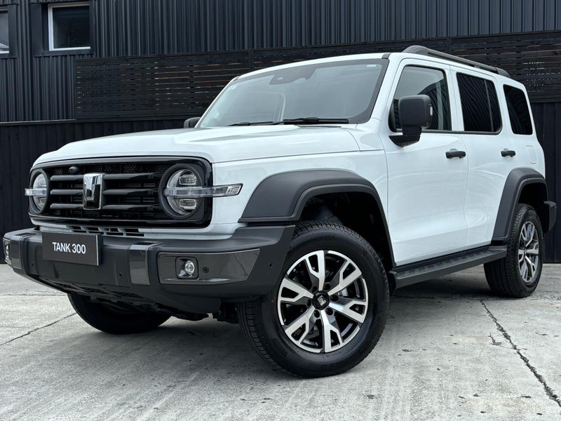 2025 GWM Tank 300 Ultra Petrol image 5