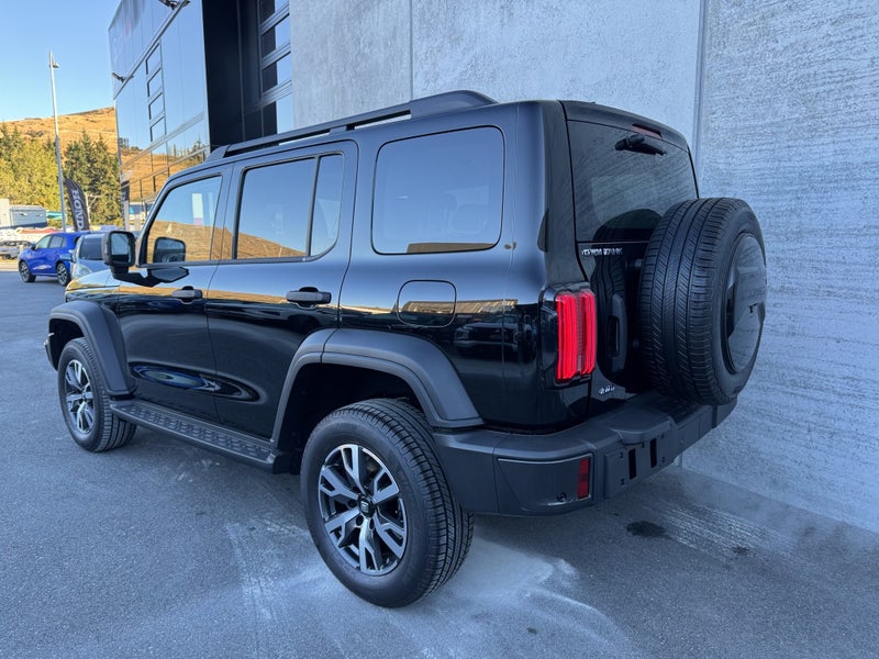 2025 GWM Tank 300 Ultra Petrol 4x4 image 3