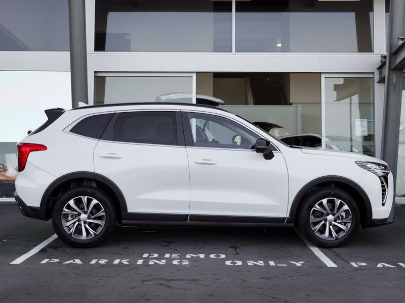 2025 Haval Jolion Luxury 1.5PT 7A 5Dr Wagon image 3