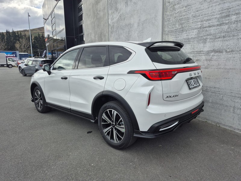2025 Haval Jolion Luxury Auto image 3