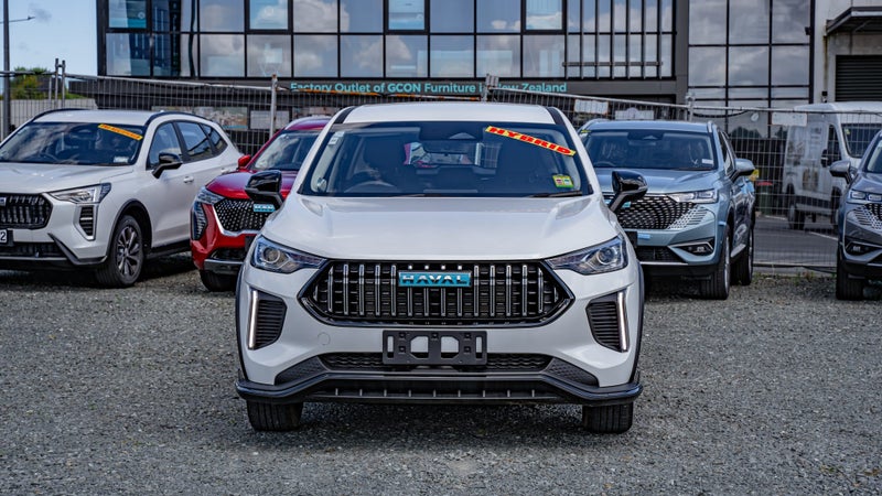 2025 Haval Jolion Premium 2WD Hybrid image 3
