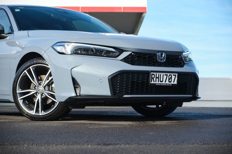 2025 Honda Civic SR Hybrid image 2
