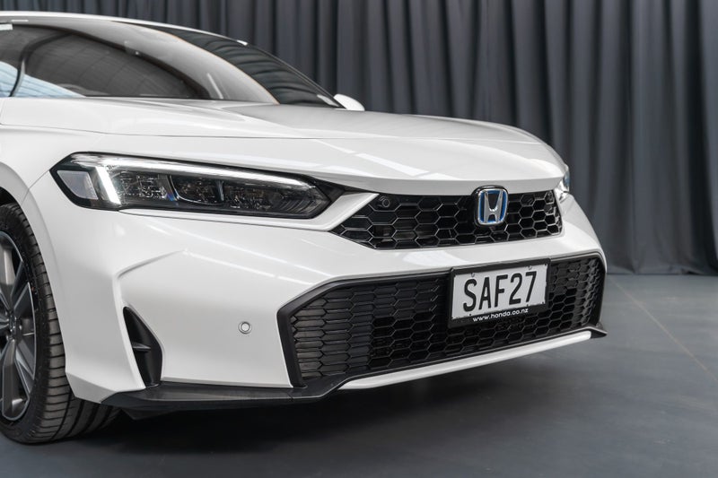2025 Honda Civic SR Hybrid image 3