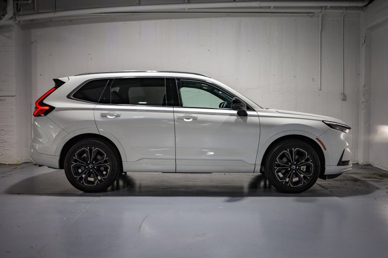 2025 Honda CR-V RS image 3