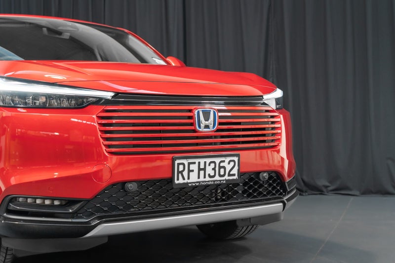 2025 Honda HR-V Hybrid Sport e:HEV image 3