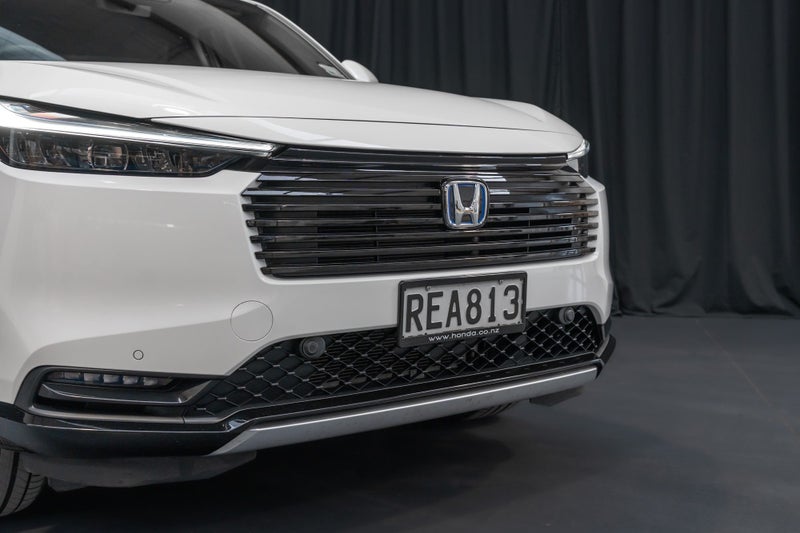 2025 Honda HR-V Hybrid Sport e:HEV image 3