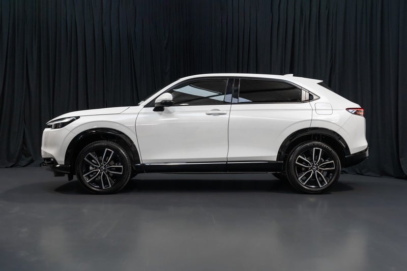 2025 Honda HR-V Hybrid Sport e:HEV image 4