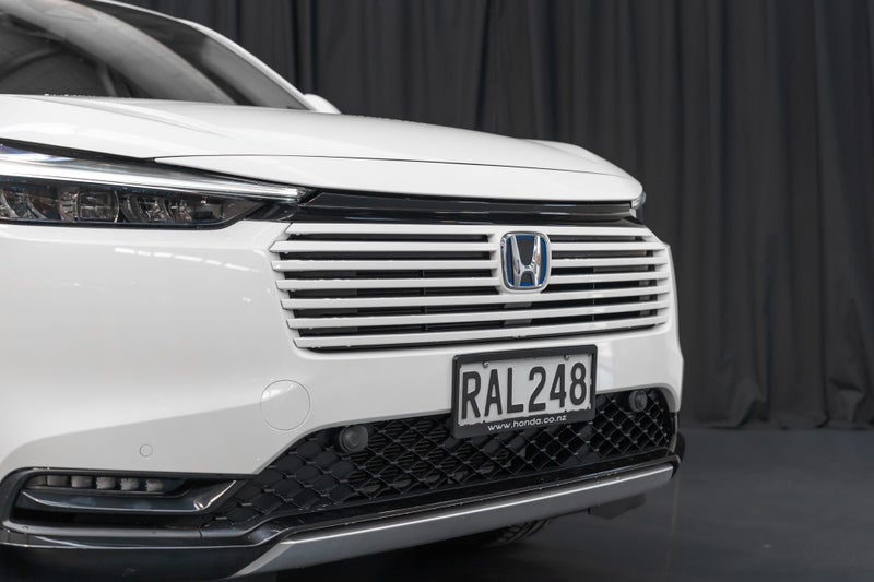 2025 Honda HR-V Hybrid Sport e:HEV image 2