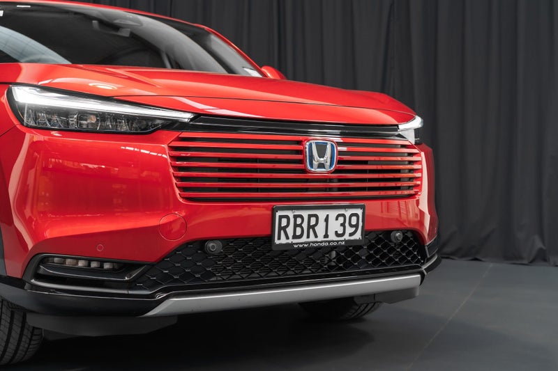 2025 Honda HR-V Hybrid Sport e:HEV image 2