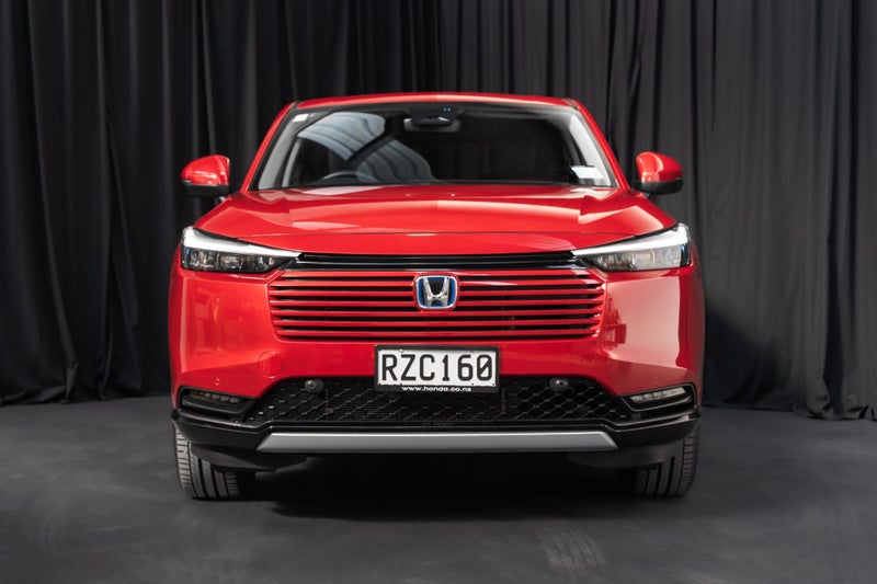 2025 Honda HR-V Hybrid Sport e:HEV image 3
