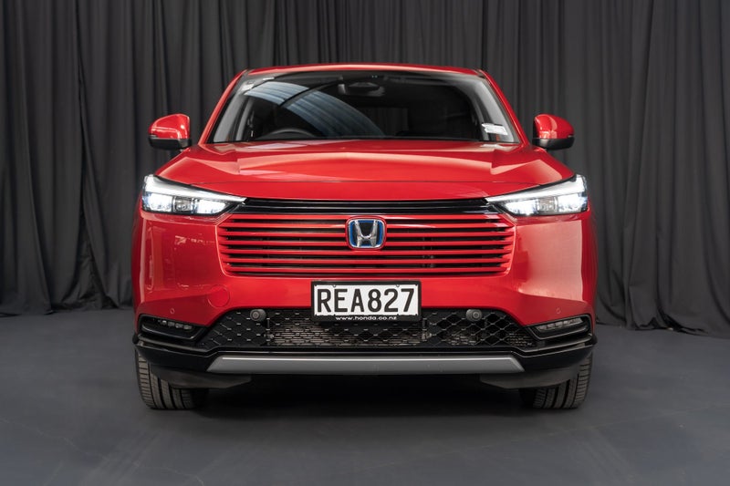 2025 Honda HR-V Hybrid Sport e:HEV image 2