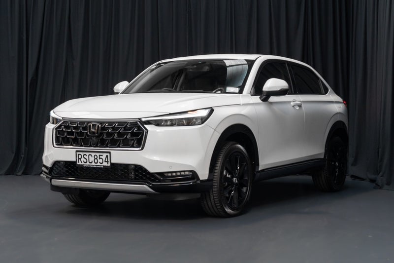 2025 Honda HR-V Hybrid Sport e:HEV image 3