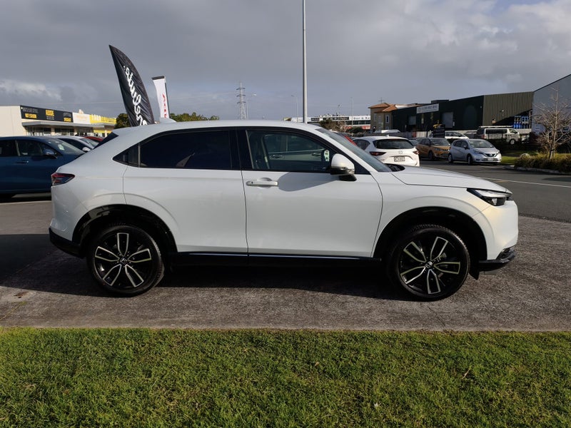 2025 Honda HR-V Sport 1.5Ph image 2