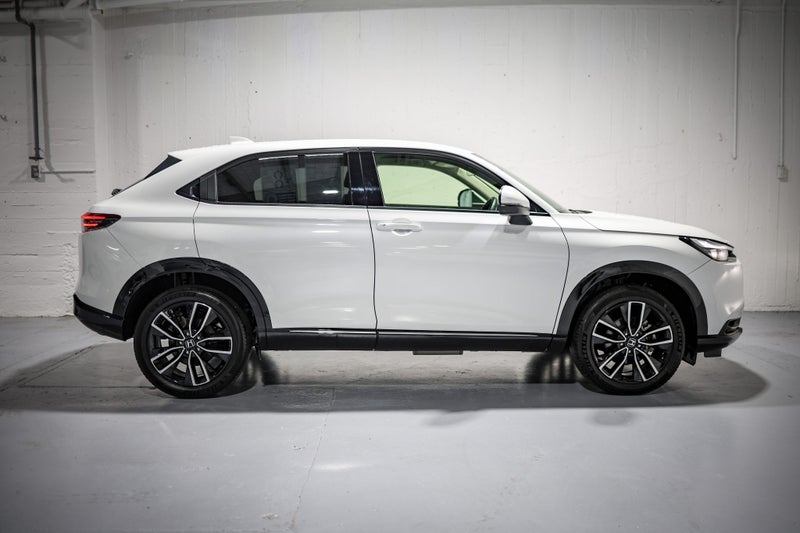 2025 Honda HR-V Sport image 3