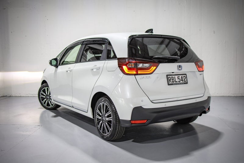 2025 Honda Jazz e:HEV Luxe Sport / Hybrid image 5
