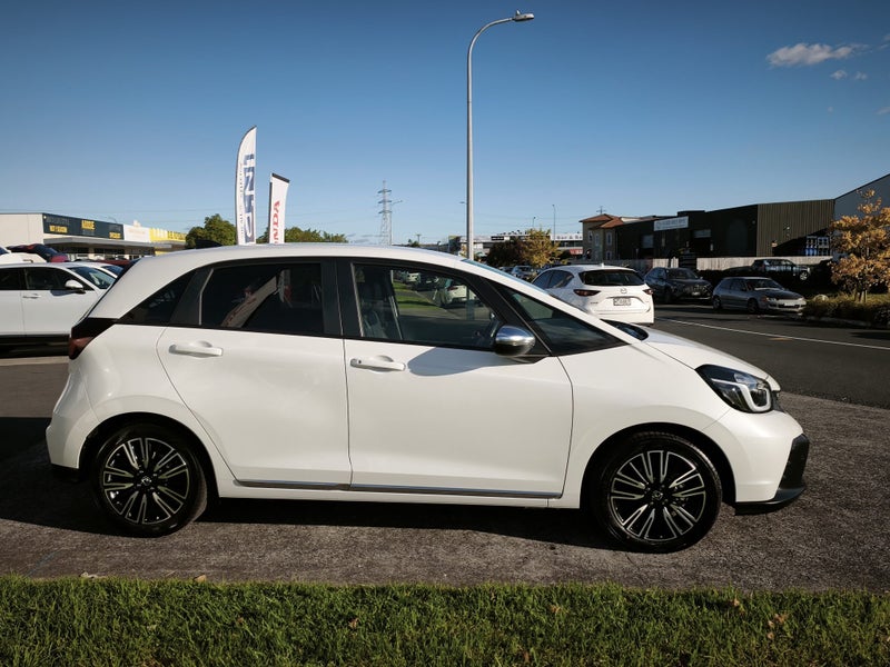 2025 Honda Jazz E:Hev Luxe Sport - HYBRID image 4