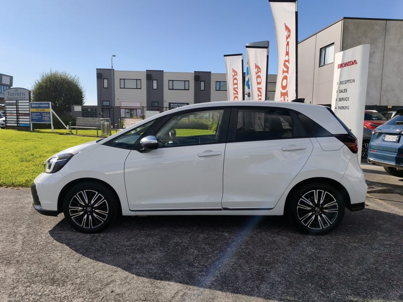 2025 Honda Jazz E:Hev Luxe Sport - HYBRID image 2