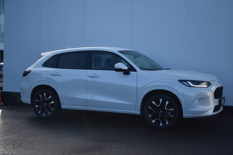 2025 Honda ZR-V Sport image 3