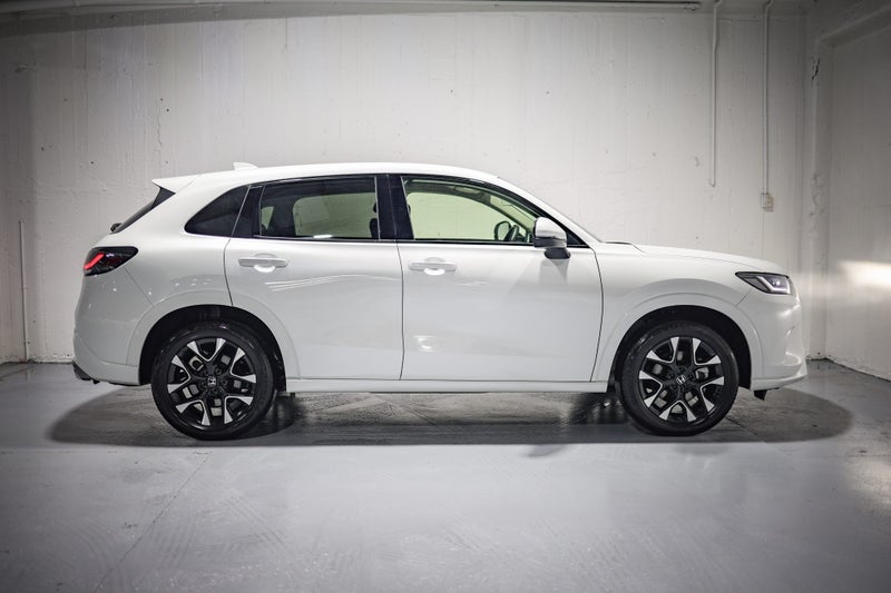 2025 Honda ZR-V Sport Hybrid image 3