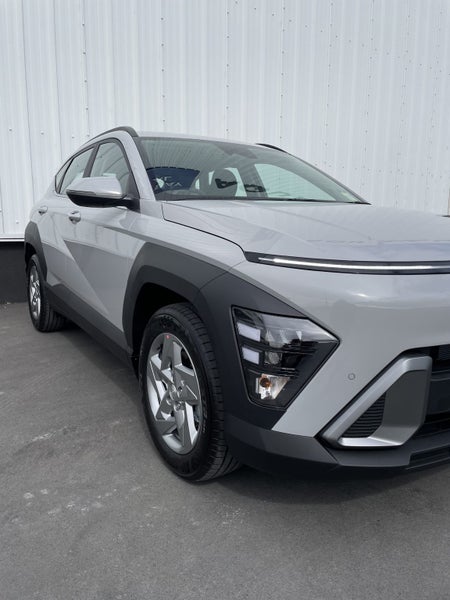 2025 Hyundai Kona 2.0 Active image 2
