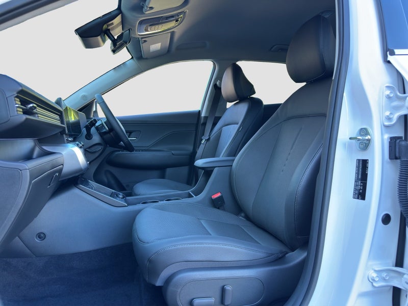 2025 Hyundai Kona ELITE - ATLAS WHITE image 5
