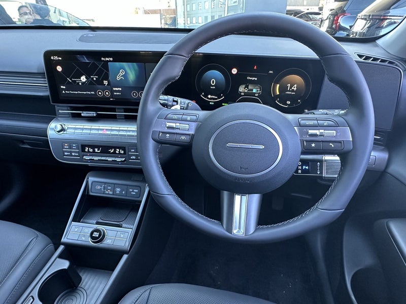 2025 Hyundai Kona ELITE - MIRAGE GREEN image 3