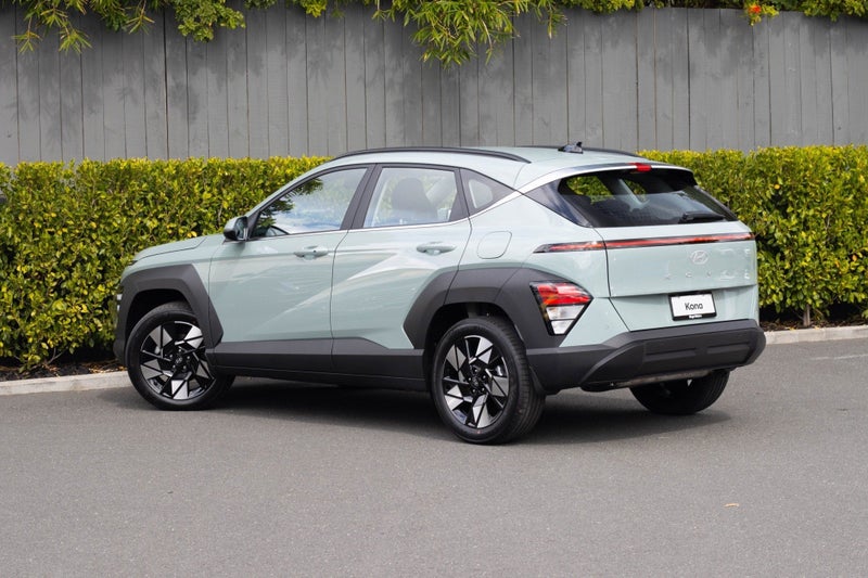 2025 Hyundai Kona Hybrid Active image 3