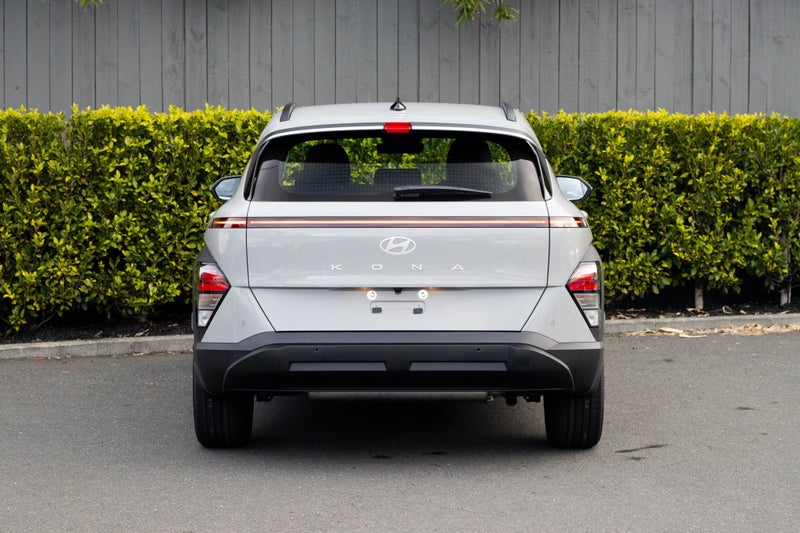 2025 Hyundai Kona Hybrid Active image 5
