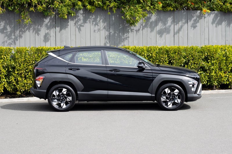 2025 Hyundai Kona Hybrid Active image 3
