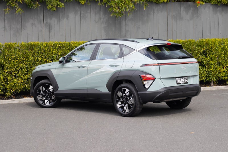 2025 Hyundai Kona SX2 2.0 2WD Active image 3