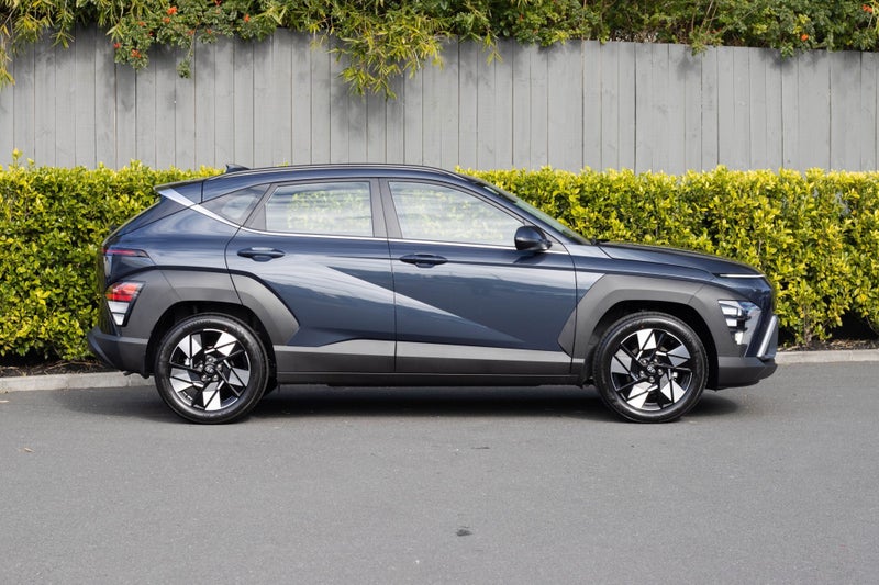 2025 Hyundai Kona SX2 2.0 2WD Active image 2