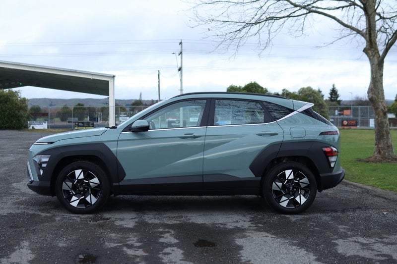 2025 Hyundai Kona SX2 Active 2.0 IVT image 3