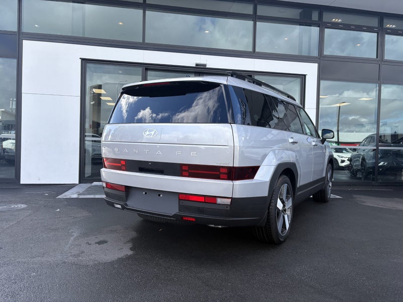 2025 Hyundai Santa Fe ACTIVE 1.6T HYBRID image 4