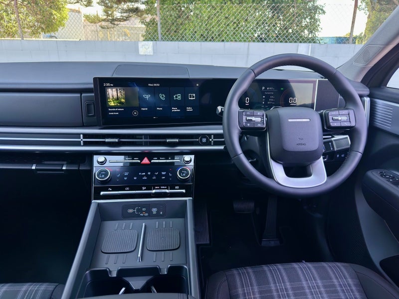 2025 Hyundai Santa Fe Active AWD 7 SEATER HYBRID image 3