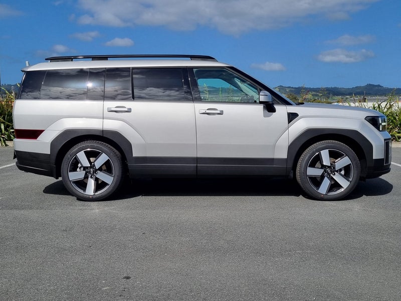 2025 Hyundai Santa Fe Elite 1.6T Hybrid image 3