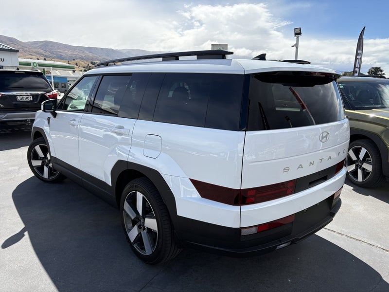 2025 Hyundai Santa Fe Elite Hybrid 7 Seat image 5