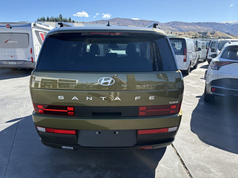 2025 Hyundai Santa Fe Elite Hybrid 7 Seat image 4