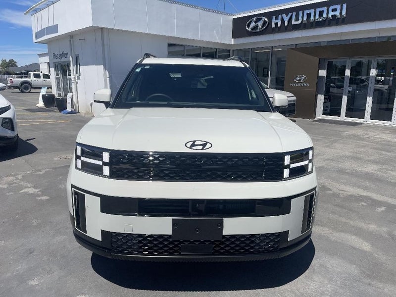 2025 Hyundai Santa Fe MX5 Calligraphy HEV 6S image 2