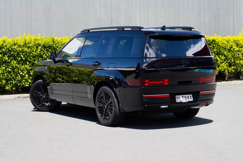 2025 Hyundai Santa Fe MX5 Calligraphy HEV6S image 3