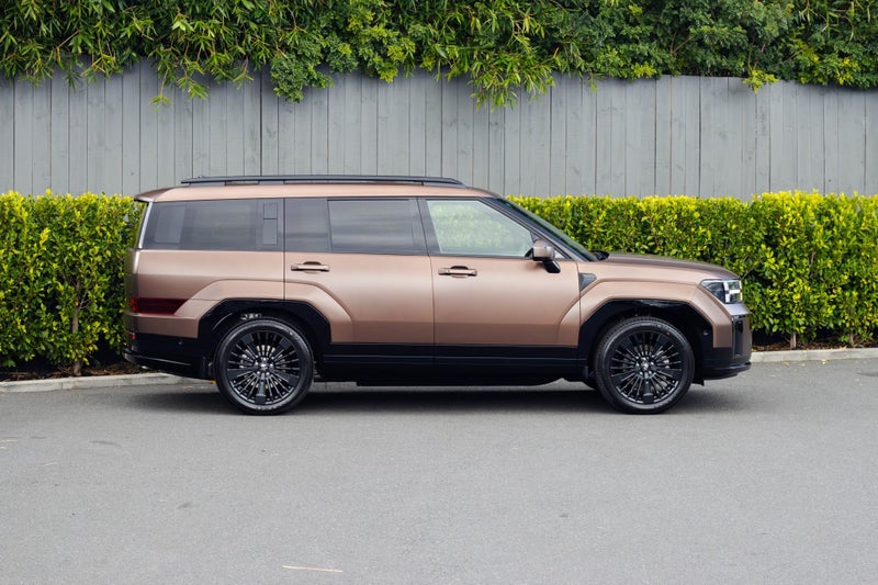 2025 Hyundai Santa Fe MX5 Calligraphy HEV7S image 2