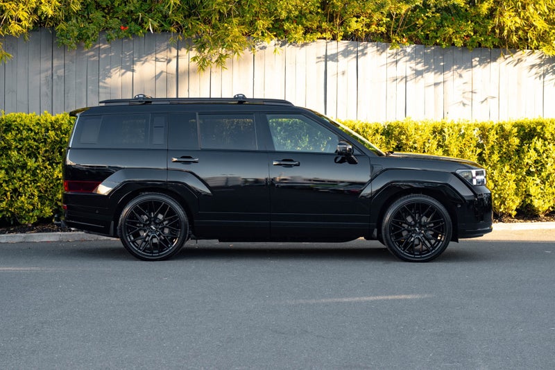 2025 Hyundai Santa Fe MX5 Calligraphy HEV7S image 2