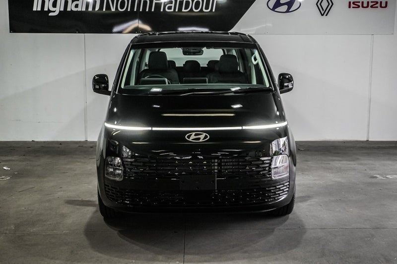 2025 Hyundai Staria LIMITED 2.2DT/4WD image 4