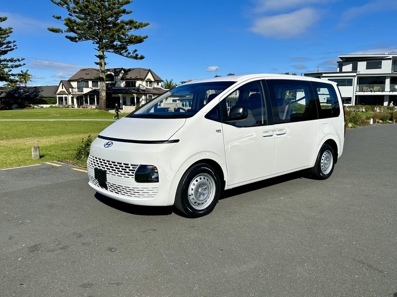 2025 Hyundai Staria LOAD 2.2 Diesel Auto image 5